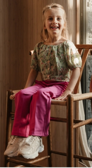 Schermopname_2-4-2026_17193_www.shoesme.nl sneakers voor meiden